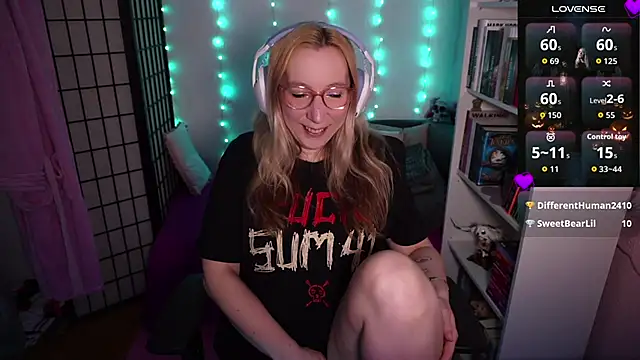 JustKerry online show from October 2025 08:36:01 AM