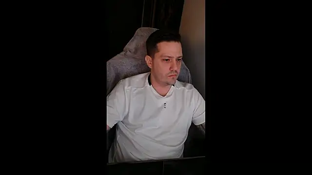 Snapshot of skrottum chatting on March 2025 08:21:02 PM skrottum online show from March 2025 08:21:02 PM