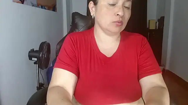 Snapshot of Victoriaevans1 chatting on February 2026 07:12:01 PM Victoriaevans1 online show from February 2026 07:12:01 PM