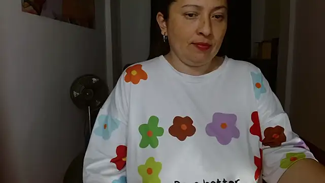 Snapshot of Victoriaevans1 chatting on February 2026 02:12:02 AM Victoriaevans1 online show from February 2026 02:12:02 AM