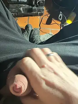 Snapshot of kleinerAlex chatting on January 2025 05:03:02 AM kleinerAlex online show from January 2025 05:03:02 AM