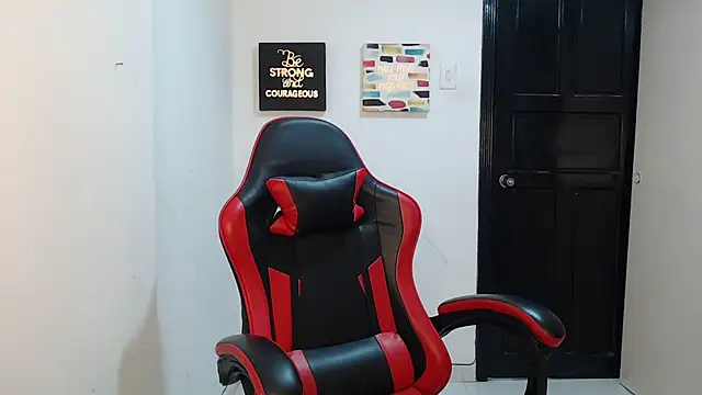 Liamiler01  online show from September 2025 12:40:01 PM