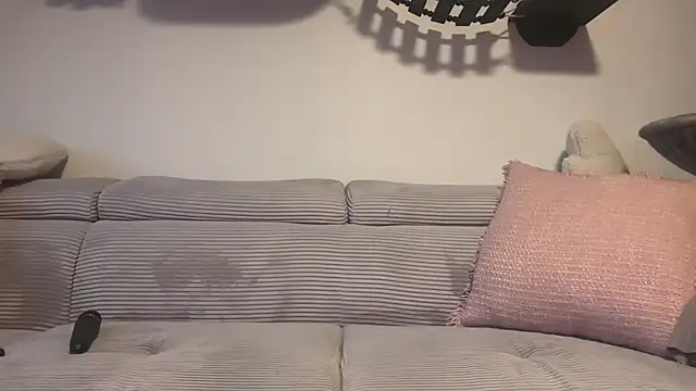 LucyFoxLulu online show from November 2025 03:15:02 PM