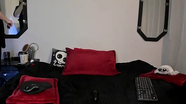 Amy Aloqua online show from April 2026 04:07:01 PM