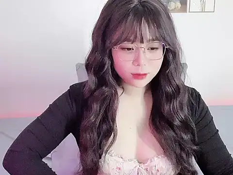   Lyly   online show from December 2025 02:16:02 AM