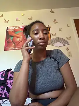 Snapshot of Iceblanca chatting on June 2026 05:30:02 PM Iceblanca online show from June 2026 05:30:02 PM