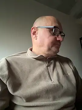 vanjbi45 online show from November 2025 06:58:02 AM