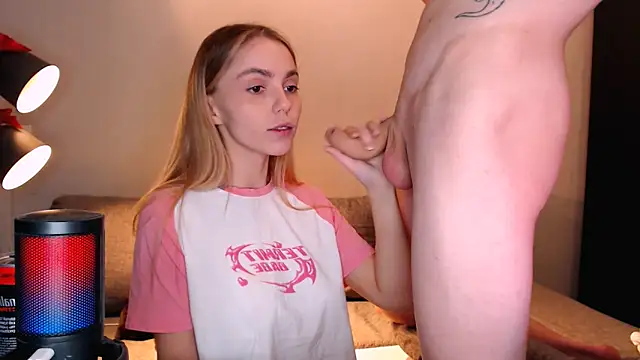 juliaanddima online show from November 2025 10:04:02 PM