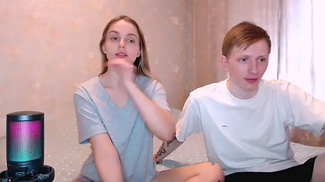 juliaanddima online show from June 2026 08:38:01 AM