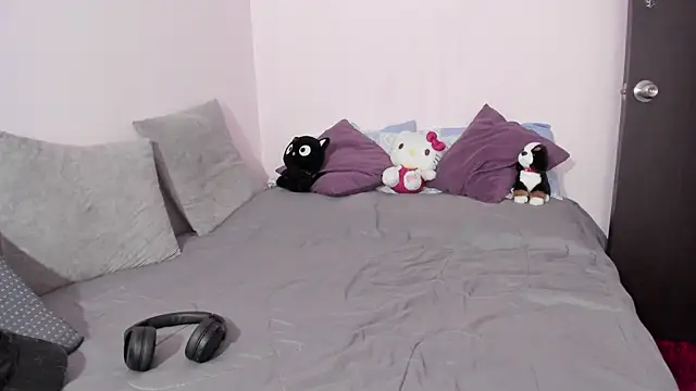 Room312  online show from June 2026 04:45:02 PM