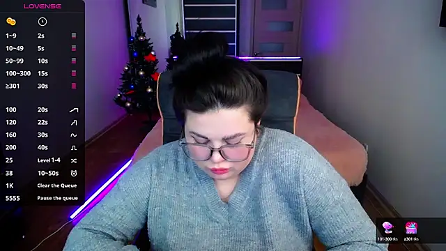 Emily Mo online show from December 2024 09:18:02 AM