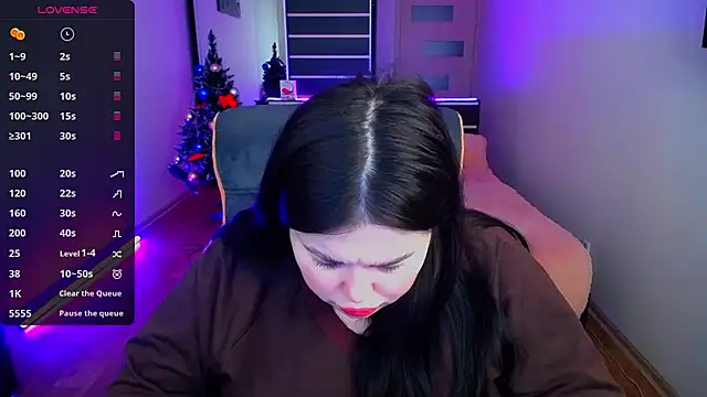 Emily Mo online show from December 2024 06:29:02 AM