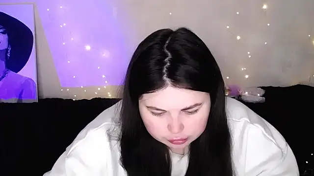 Emily Mo online show from February 2026 06:44:02 AM