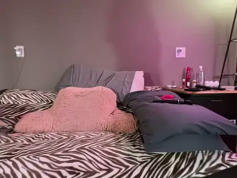 1Lustfully yours online show from March 2026 02:06:02 AM