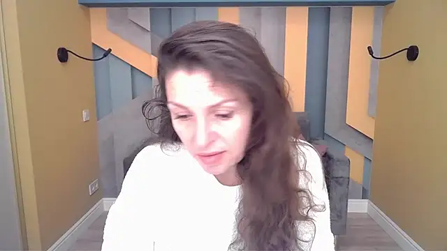 EllaLong online show from February 2026 12:31:01 PM