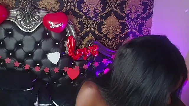 NaiaGils online show from February 2025 04:20:01 PM