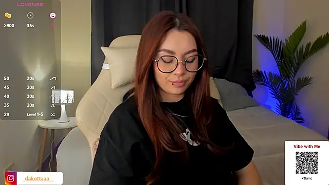 Snapshot of dakottaa_ chatting on December 2024 02:01:02 AM dakottaa online show from December 2024 02:01:02 AM