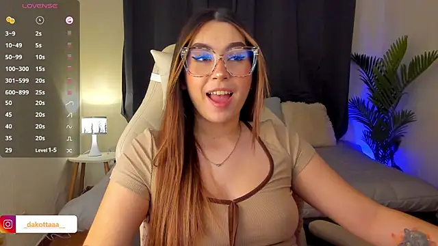 Snapshot of dakottaa_ chatting on October 2025 11:03:01 PM dakottaa online show from October 2025 11:03:01 PM