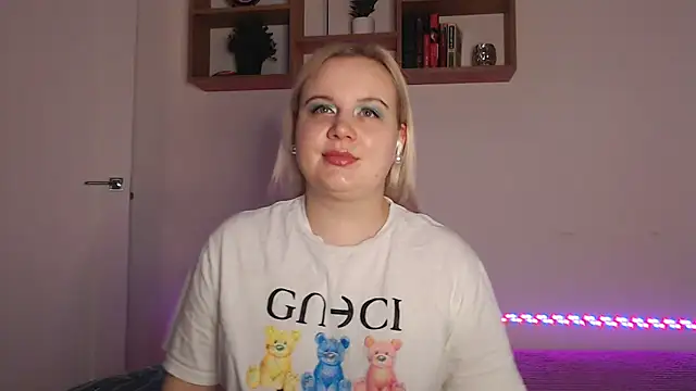 Karolina love  online show from November 2025 08:07:02 PM