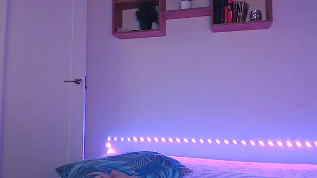 Karolina love  online show from April 2026 12:43:02 AM