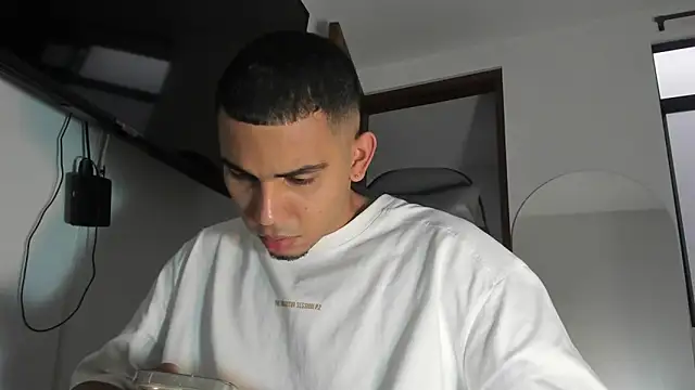 Snapshot of joss_111 chatting on February 2026 11:36:01 AM joss 111 online show from February 2026 11:36:01 AM