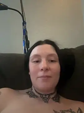 Snapshot of theLovelyLadyLavender chatting on March 2026 10:38:01 PM theLovelyLadyLavender online show from March 2026 10:38:01 PM