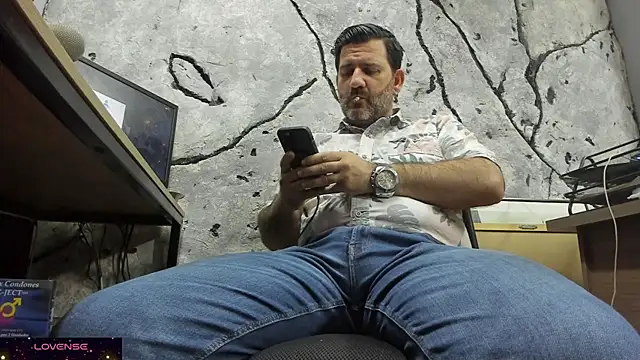 Maxi TheBigDaddy online show from October 2025 09:10:02 PM