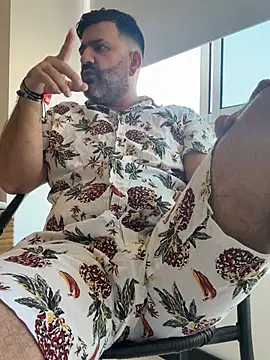Maxi TheBigDaddy online show from June 2026 03:47:01 PM