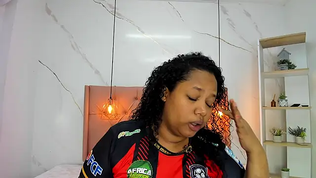 Belle Brunette online show from April 2026 11:55:02 AM