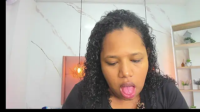 Belle Brunette online show from April 2026 12:22:01 PM