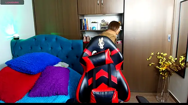 valeria teiku online show from October 2025 02:33:01 AM