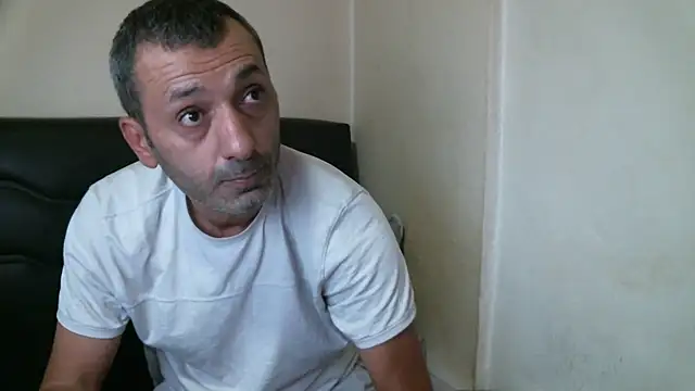 Snapshot of Rator_2 chatting on September 2025 09:37:01 PM Rator 2 online show from September 2025 09:37:01 PM