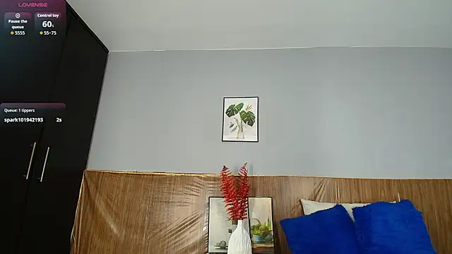 EmiliBonnie online show from May 2026 10:36:01 PM