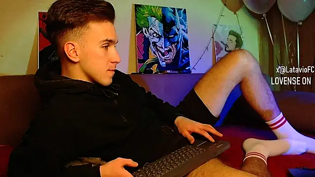 Snapshot of Midnighter_ chatting on December 2024 02:42:01 AM Midnighter  online show from December 2024 02:42:01 AM