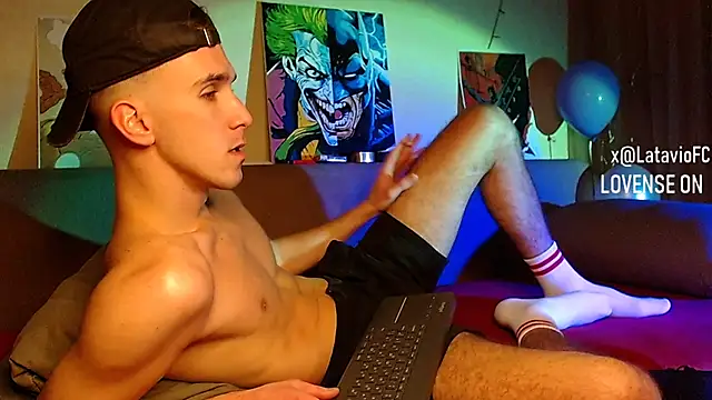 Snapshot of Midnighter_ chatting on December 2024 12:38:01 PM Midnighter  online show from December 2024 12:38:01 PM