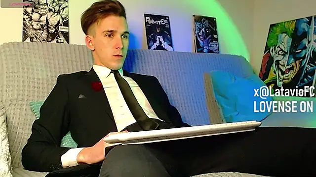 Midnighter  online show from April 2026 10:40:02 PM