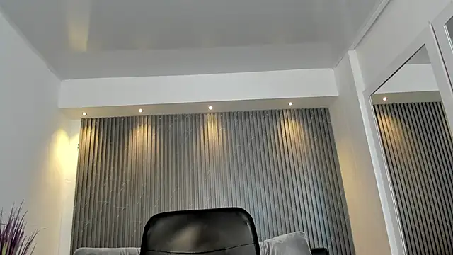 charlottewhitte online show from January 2025 12:53:02 PM