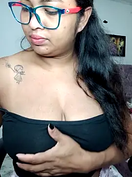 Snapshot of chalohott chatting on February 2026 10:53:02 AM chalohott online show from February 2026 10:53:02 AM