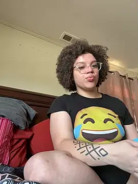 QueenNuttCollector online show from February 2026 03:51:01 PM