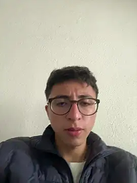 CamiRojas boy online show from May 2026 06:03:01 PM