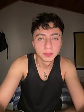 Snapshot of CamiRojas_boy chatting on July 2026 03:54:02 AM CamiRojas boy online show from July 2026 03:54:02 AM