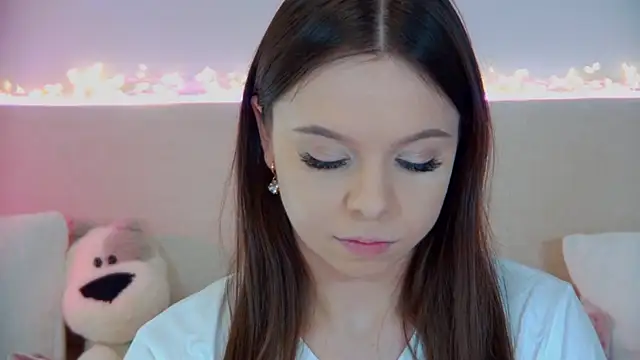 ElisabethDavis online show from March 2025 07:16:02 PM