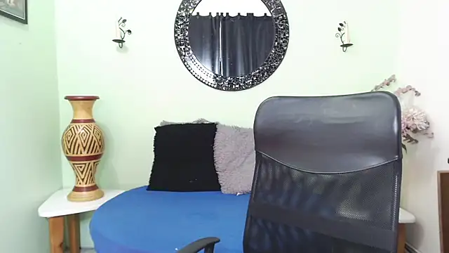 Sofia Franco  online show from February 2026 02:34:01 PM