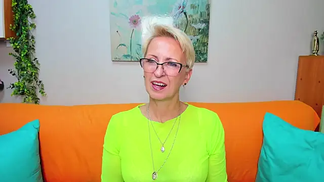 iamyourdream89 online show from September 2025 11:43:01 AM