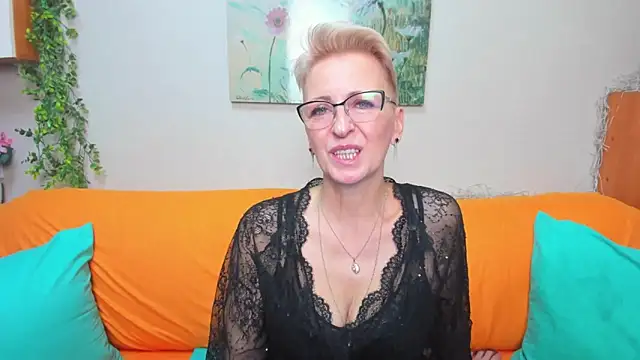 Snapshot of iamyourdream89 chatting on December 2025 10:57:01 AM iamyourdream89 online show from December 2025 10:57:01 AM