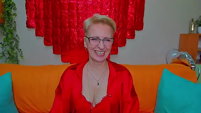 Snapshot of iamyourdream89 chatting on February 2026 10:45:01 AM iamyourdream89 online show from February 2026 10:45:01 AM