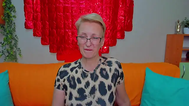 Snapshot of iamyourdream89 chatting on February 2026 02:24:02 PM iamyourdream89 online show from February 2026 02:24:02 PM