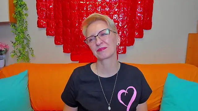 Snapshot of iamyourdream89 chatting on February 2026 04:03:02 PM iamyourdream89 online show from February 2026 04:03:02 PM