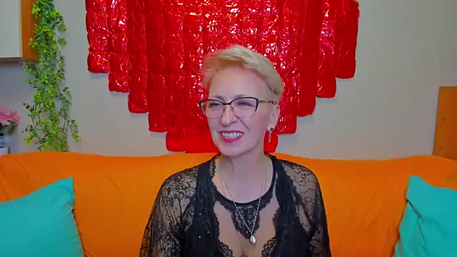 Snapshot of iamyourdream89 chatting on February 2026 03:55:01 PM iamyourdream89 online show from February 2026 03:55:01 PM