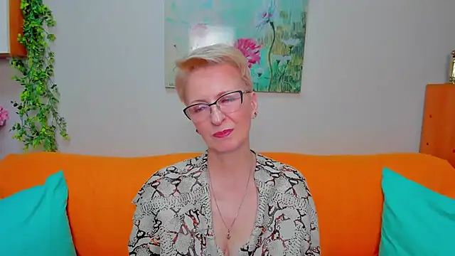 iamyourdream89 online show from April 2026 02:44:02 PM